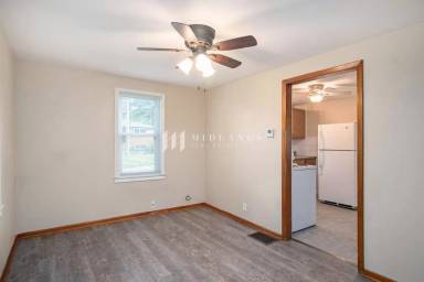 Main picture of 4501 S 48th St