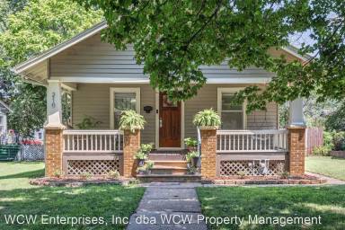 Main picture of 210 SW Kendall Ave