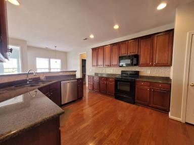Main picture of 2728 Sunberry Ln NW