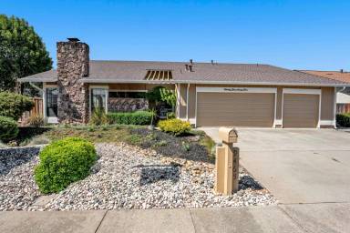 Main picture of 9465 Thunderbird Pl