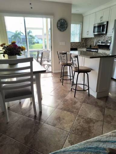 Main picture of 3905 Del Prado Blvd S