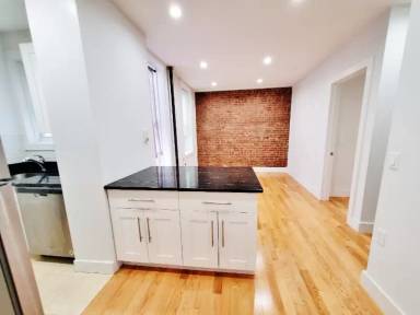 Main picture of 2420 41st St