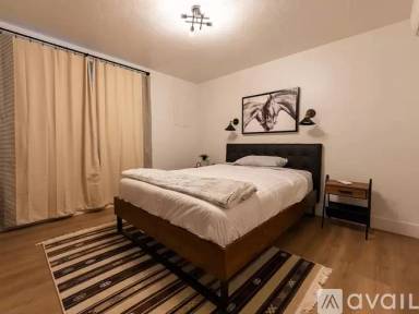 Main picture of 4623 W Catalpa Dr