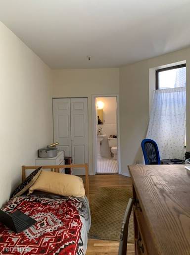 Main picture of 953 Amsterdam Ave