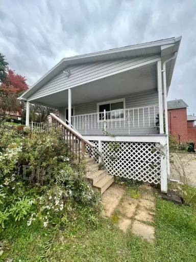 Main picture of 1818 Grant St