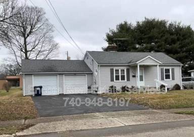 Main picture of 448 Moull St