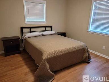 Main picture of 4723 Polk St