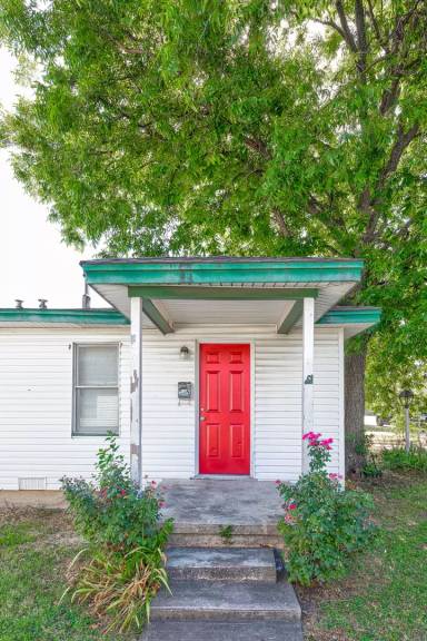 Main picture of 1911 NW Floyd Ave