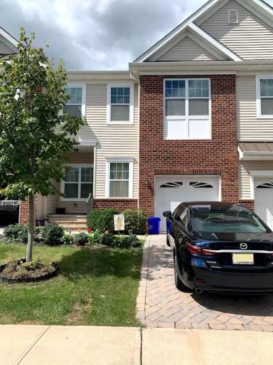 Main picture of 6 Shadowlawn Dr