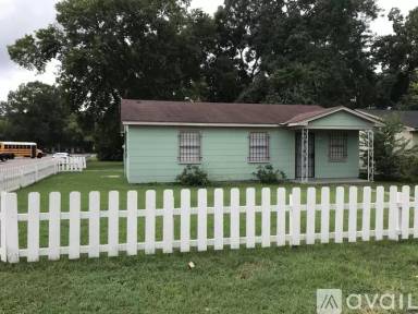 Main picture of 138 Kiwanis St