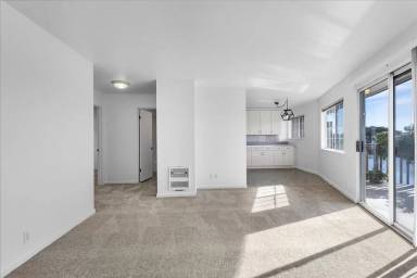 Main picture of 863 Walnut St