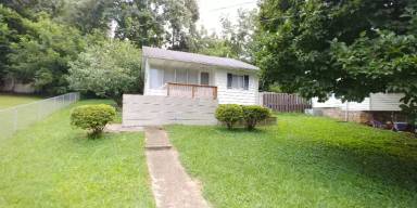Main picture of 136 E Wadsworth Cir