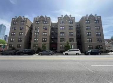 Main picture of 2700 John F Kennedy Blvd