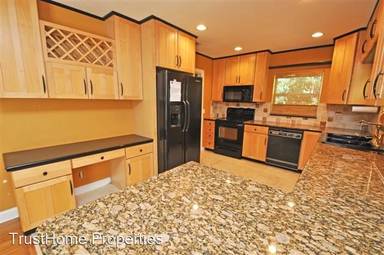 Main picture of 1800 Bryan Ave