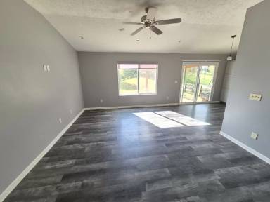 Main picture of 2258 Antoinette Way
