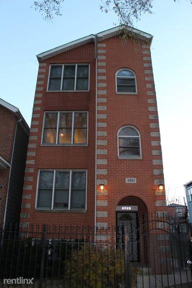Main picture of 2451 W Taylor St