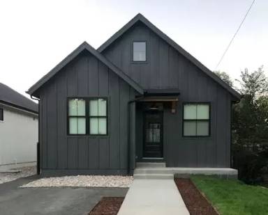 Main picture of 437 W 9th St