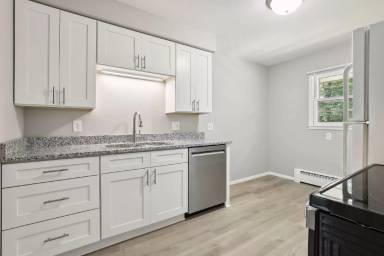 Main picture of 1921 103rd Ave NW