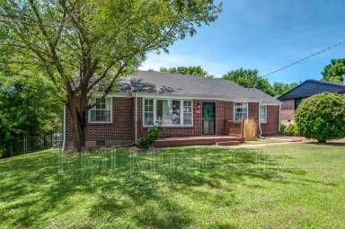 Main picture of 928 Crescent Hill Rd