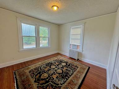 Main picture of 111 1/2 Connecticut Ave