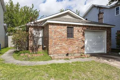 Main picture of 15617 Martineau St
