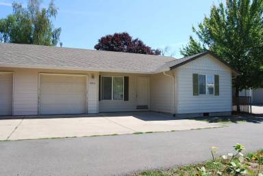 Main picture of 665 W 1st St