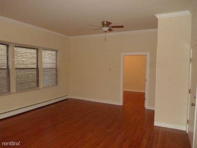 Main picture of 5713 N Kenmore Ave