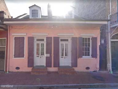 Main picture of 824 Bourbon St