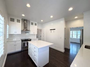 Main picture of 77 E Hillside Ave