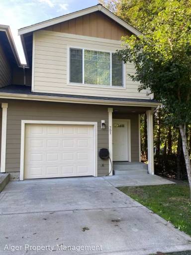 Main picture of 751 NE Glenridge Ct