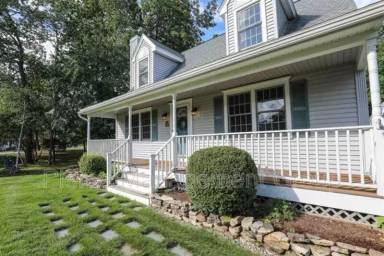 Main picture of 23 Cricket Ln