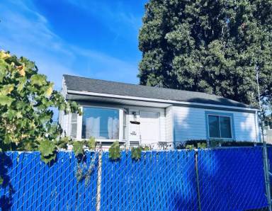 Main picture of 3626 E L St