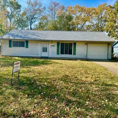 Main picture of 809 Maplepark Dr