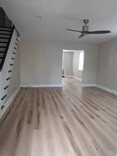 Main picture of 702 S Scott St