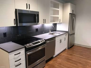 Main picture of Walter Huntington Apartments
