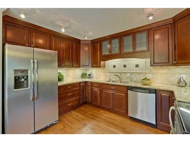 Main picture of 701 N Rengstorff Ave