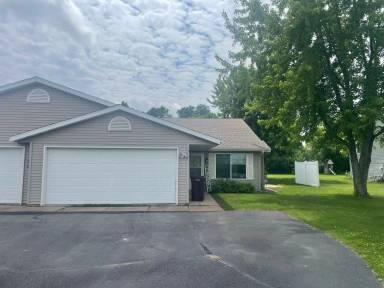 Main picture of 13177-13179 43 Ave