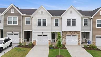Main picture of 27 Broward Ln