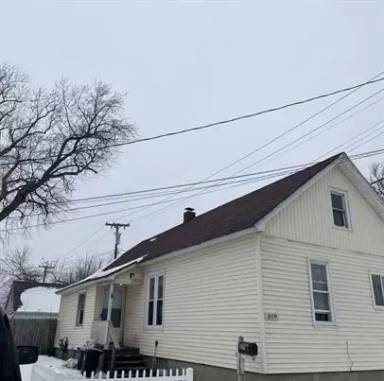 Main picture of 809 Elk St