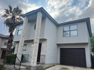 Main picture of 4922 Hilltop Field Dr