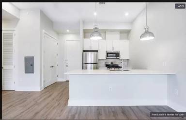 Main picture of 667 Grand St