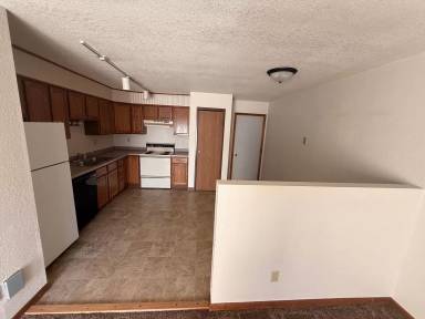 Main picture of 1200 N Point Dr