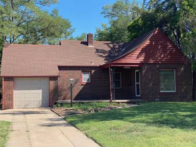 Main picture of 2230 W 13th St N