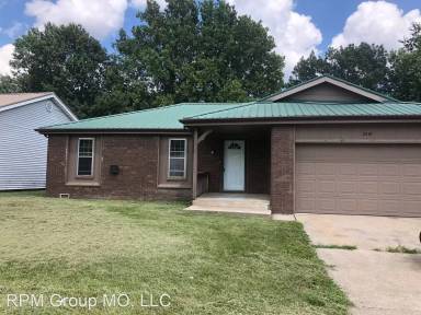 Main picture of 2502 S Fort Ave