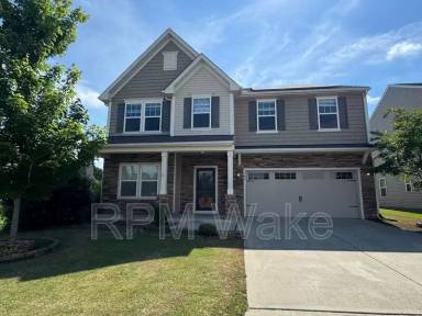 Main picture of 104 King Arthur Ct