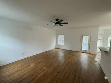 Main picture of 1433 E Broad St