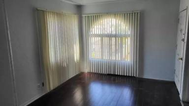 Main picture of 5130 Ruthelen St