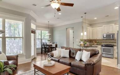 Main picture of 409 Summerland Key Ln