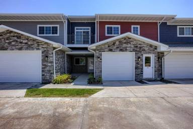 Main picture of 5937 N 158th Ct