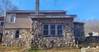 Main picture of 412 Roosa Gap Rd